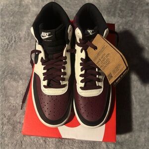 Nike Court Visions Mid NN (Men Size 9)